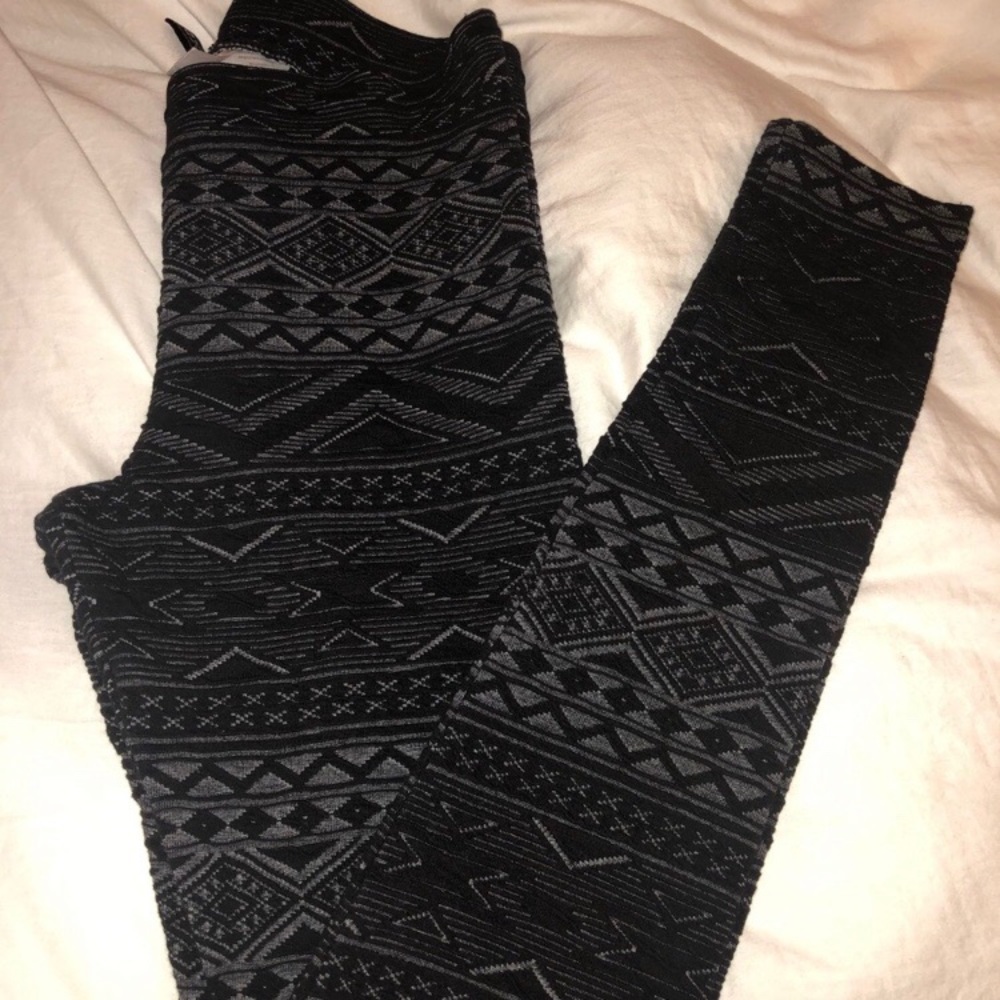 Printed Thick Gray/Black Leggings Size Small